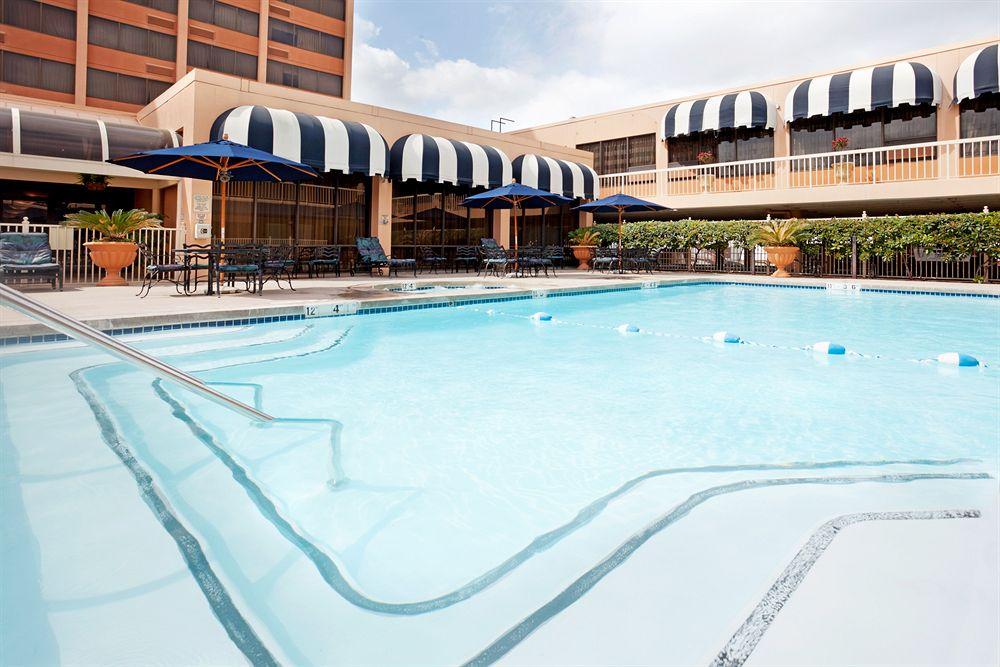 Crowne Plaza San Antonio Airport, An Ihg Hotel מראה חיצוני תמונה