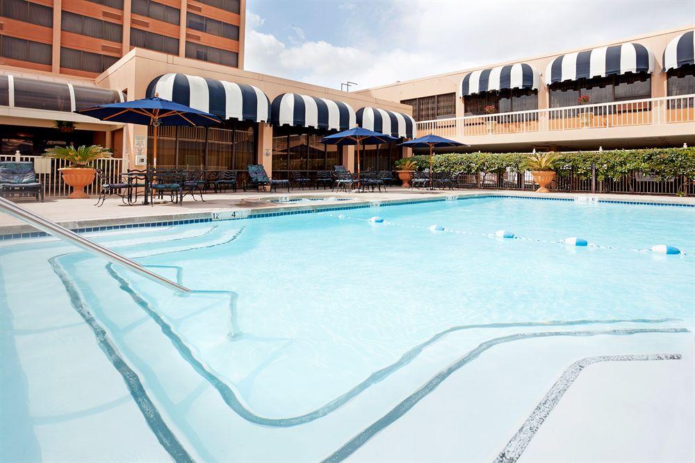 מלון Crowne Plaza San Antonio Airport By Ihg מראה חיצוני תמונה